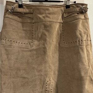 June sz 10 Elegant Tan leather Mini Skirt with chocolate brown stitching